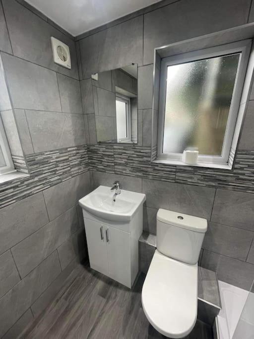 Large 1 Bedroom Flat With Private Parking Πλίμουθ Εξωτερικό φωτογραφία