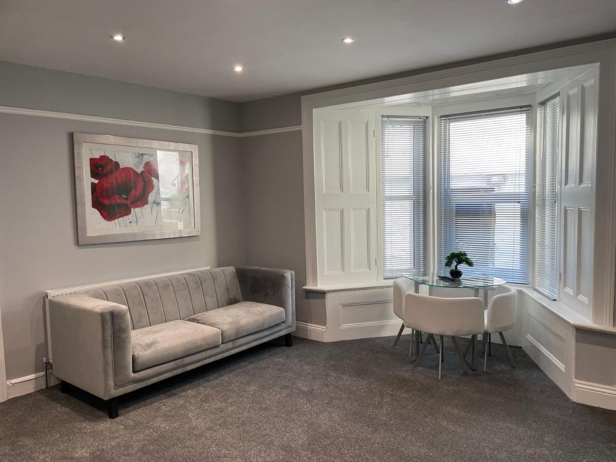 Large 1 Bedroom Flat With Private Parking Πλίμουθ Εξωτερικό φωτογραφία