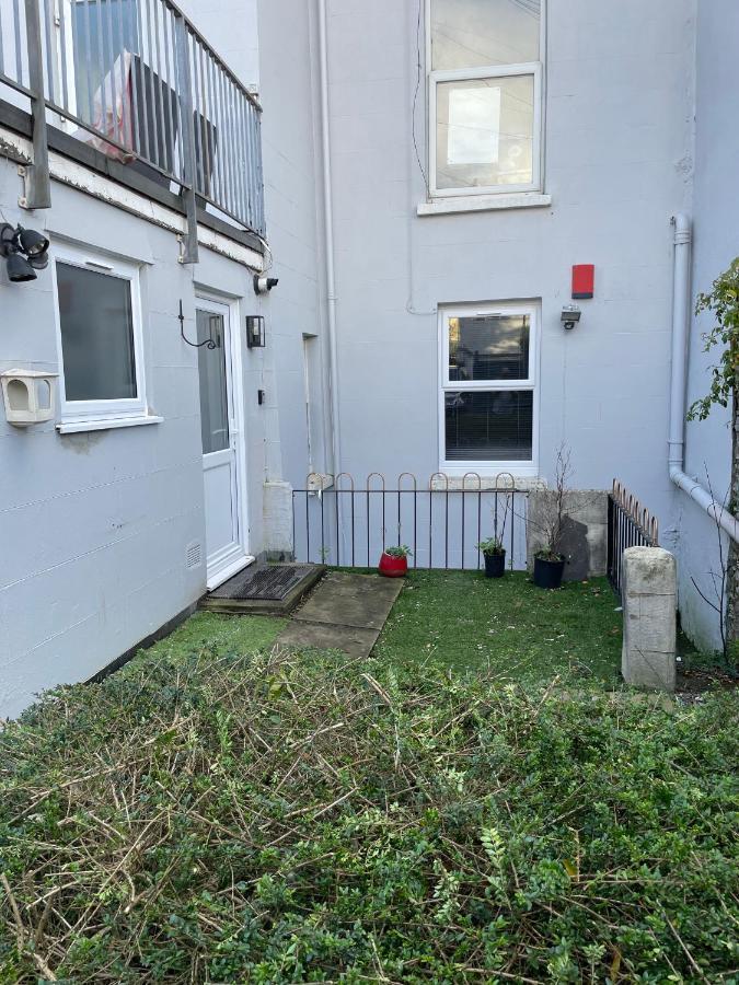 Large 1 Bedroom Flat With Private Parking Πλίμουθ Εξωτερικό φωτογραφία